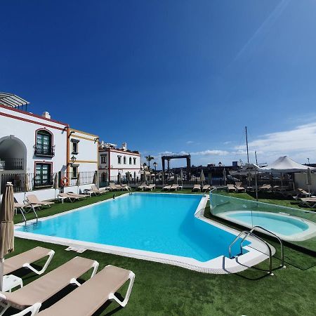 شقة Billy'S Marina 360 With Pool Access بويرتو دي موغان المظهر الخارجي الصورة