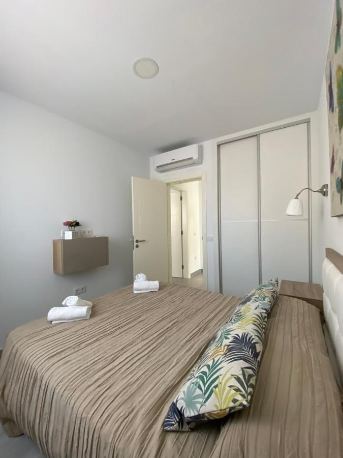 شقة Billy'S Marina 360 With Pool Access بويرتو دي موغان المظهر الخارجي الصورة